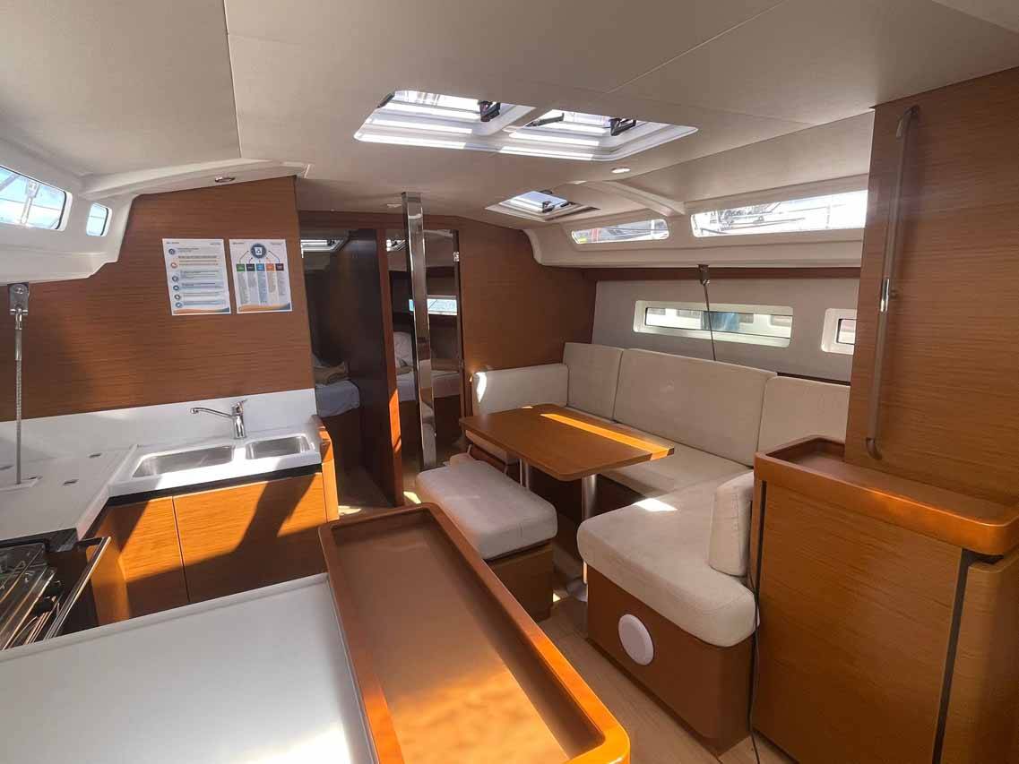 Sun Odyssey 440 Sweet Dreams